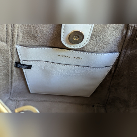 Michael Kors Phoebe Large Two Tone Drawstring Handbag Bag. - Picture 11 of 16